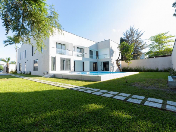 5 bedroom house for sale at Cantoments