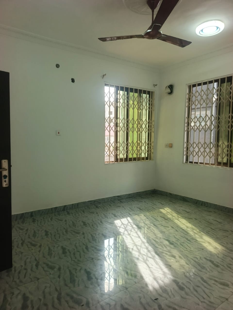 Chamber and hall self contain for rent at teshie bush road bush road