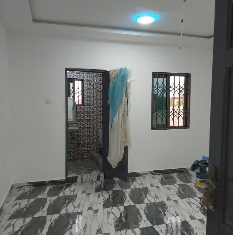 Chamber and self contain for rent at teshie Abgliza bush road