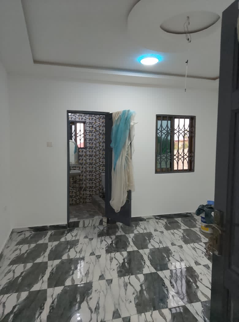 Chamber and self contain for rent at teshie Abgliza bush road