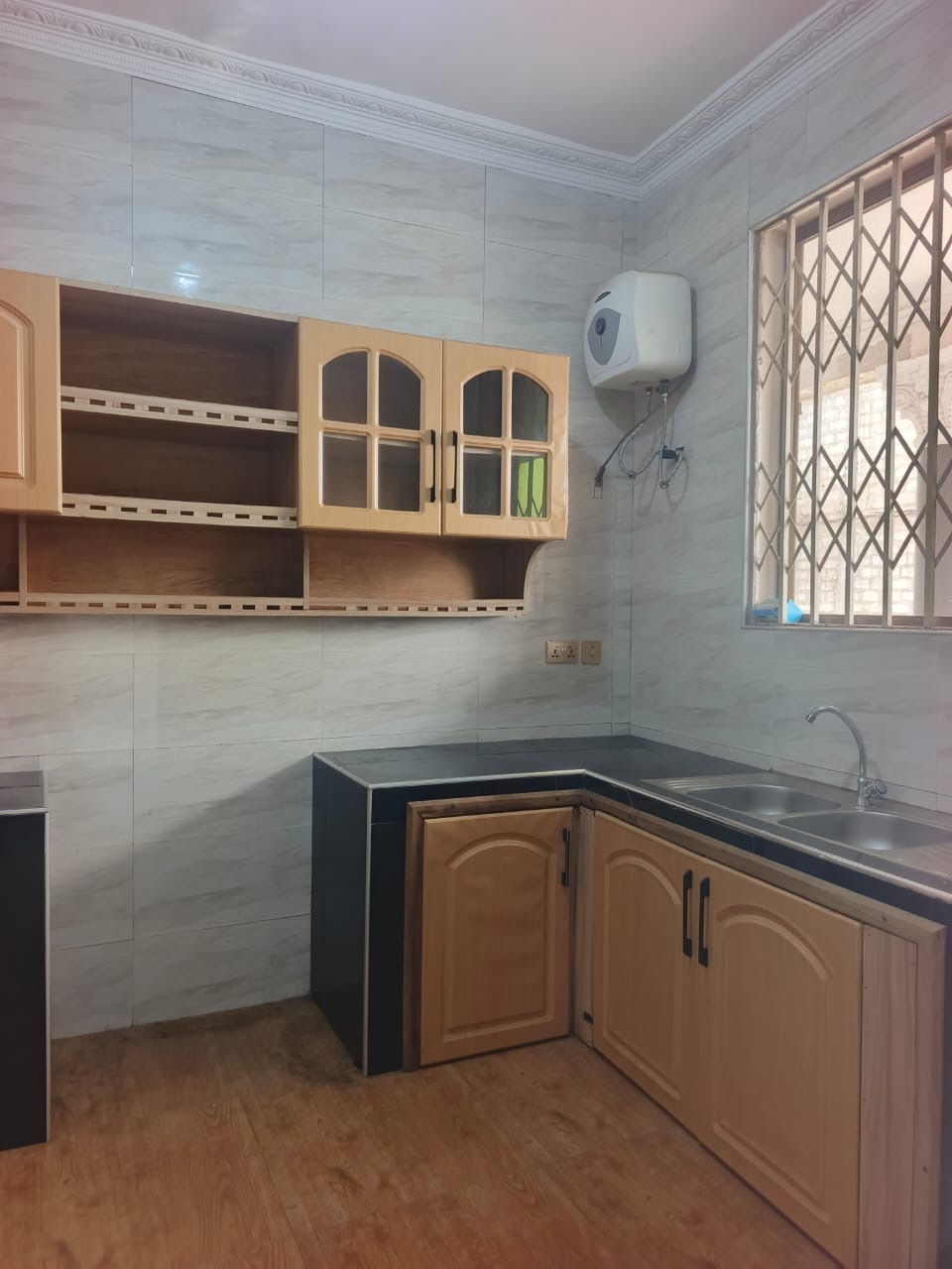 Chamber and hall self contain for rent at teshie bush road bush road