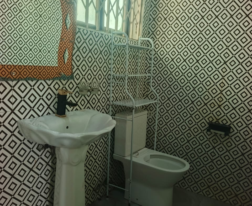 Chamber and hall self contain for rent at teshie bush road bush road