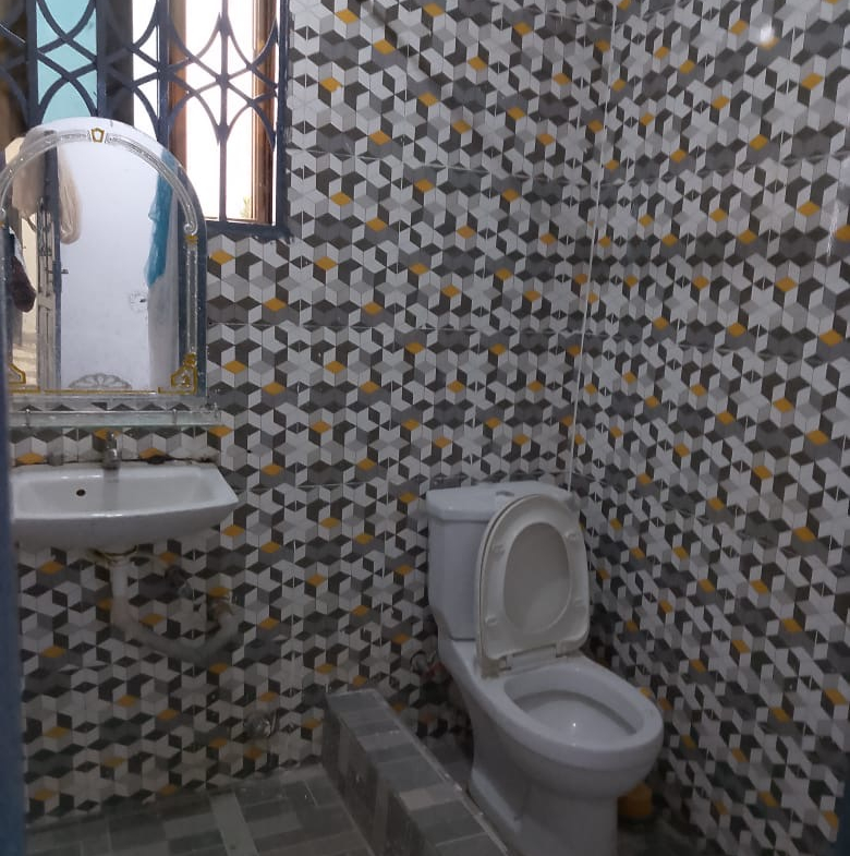 Chamber and self contain for rent at teshie Abgliza bush road