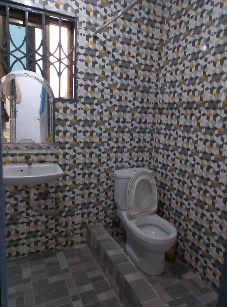 Chamber and self contain for rent at teshie Abgliza bush road